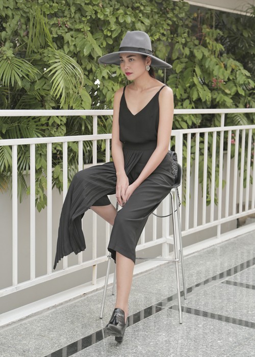 Thanh Hang cang thang tap catwalk cho top 4 Next Top Model-Hinh-9